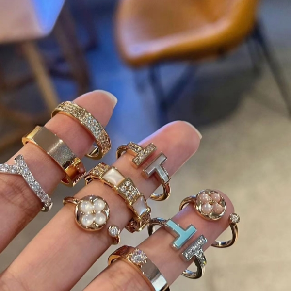 #三男孩专项#001戒指双T 菱格 黑陶瓷 灵蛇 满钻铜钱戒指