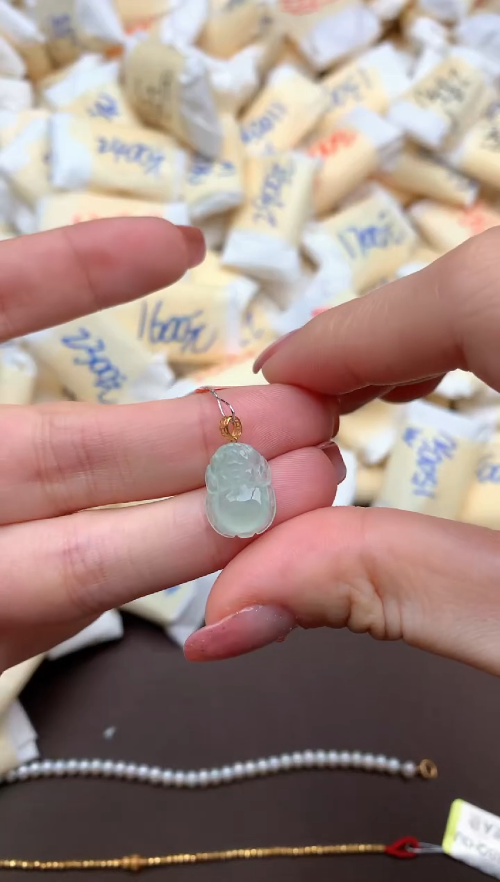 【闪购商品】翡翠挂件18K金镶嵌一