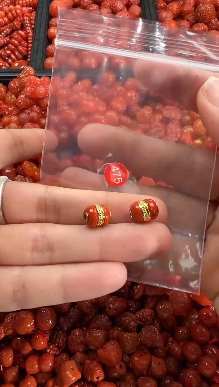 【闪购商品】南红玛瑙颈饰未镶嵌1