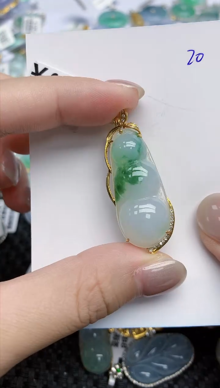 【闪购商品】翡翠颈饰18K金镶嵌天然翡翠A货