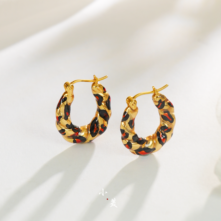 18K金豹纹麻花耳圈耳环 G30202