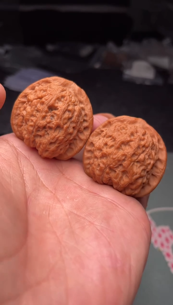 把件文玩核桃a39  血麒麟 37尺