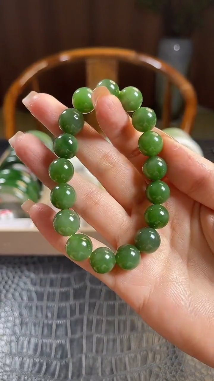 手串未镶嵌和田玉11+mm左右碧玉