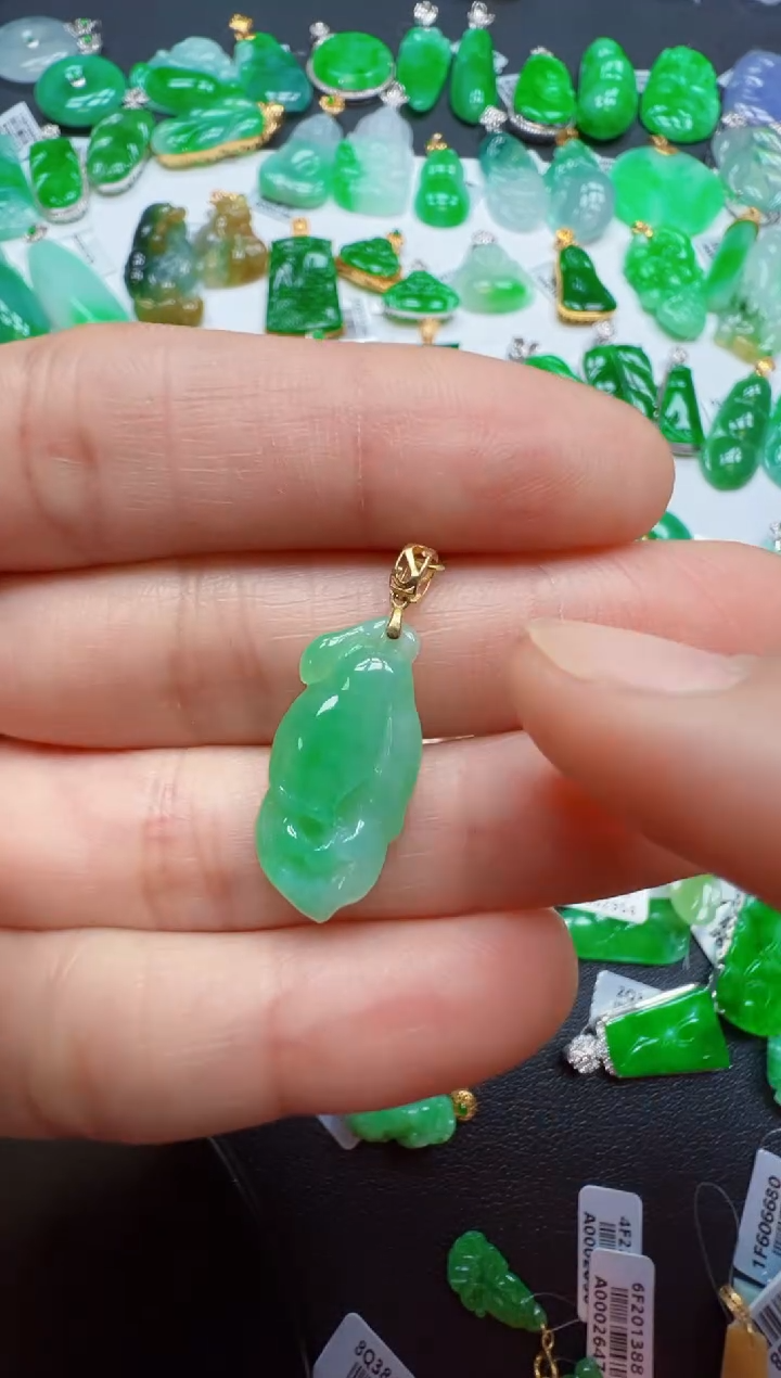 【闪购商品】翡翠吊坠(不含链)18K金镶嵌280