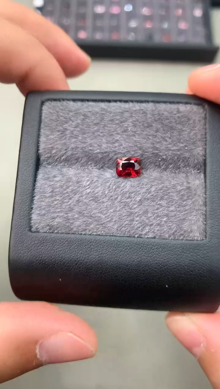 【闪购商品】定制尖晶石裸石未镶嵌1.20ct 枕型 枫叶色调