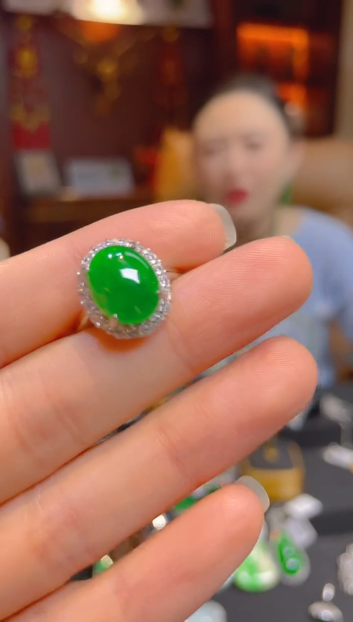 【闪购商品】翡翠戒指银S925镶嵌118491天然A货翡翠蛋面戒指