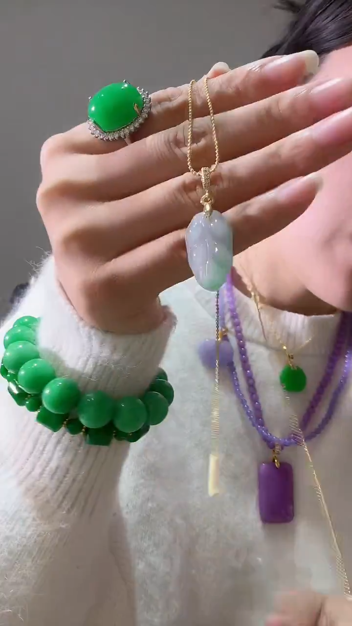 颈饰未镶嵌翡翠春彩小叶子