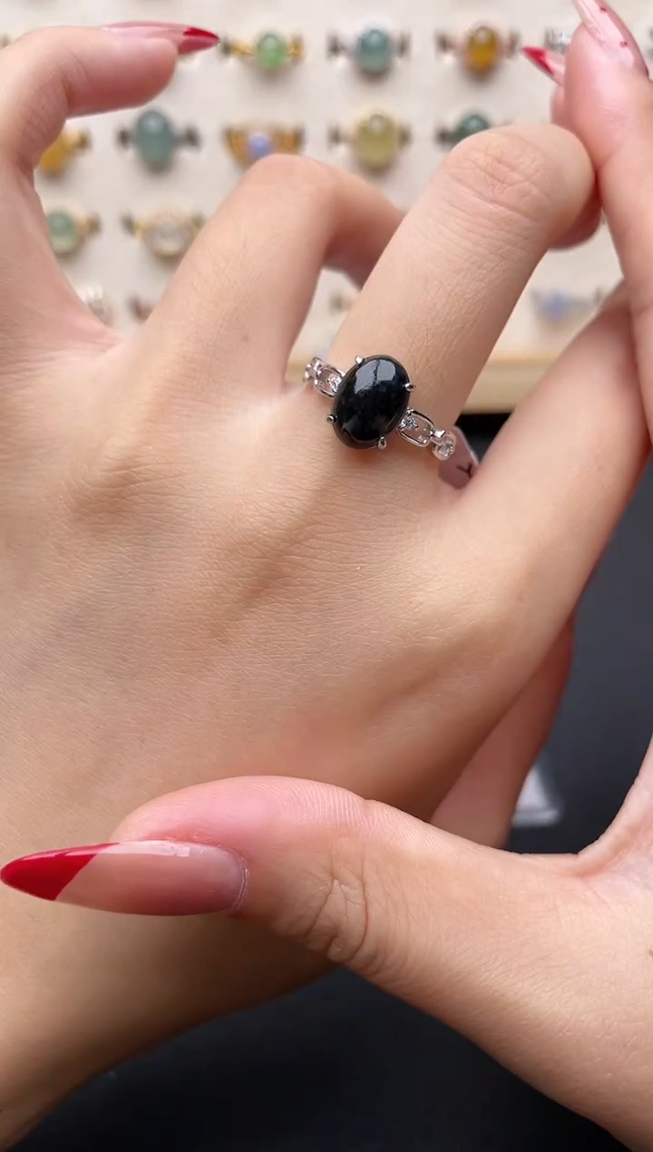 【闪购商品】翡翠戒指银S925镶嵌一物一证一礼盒1