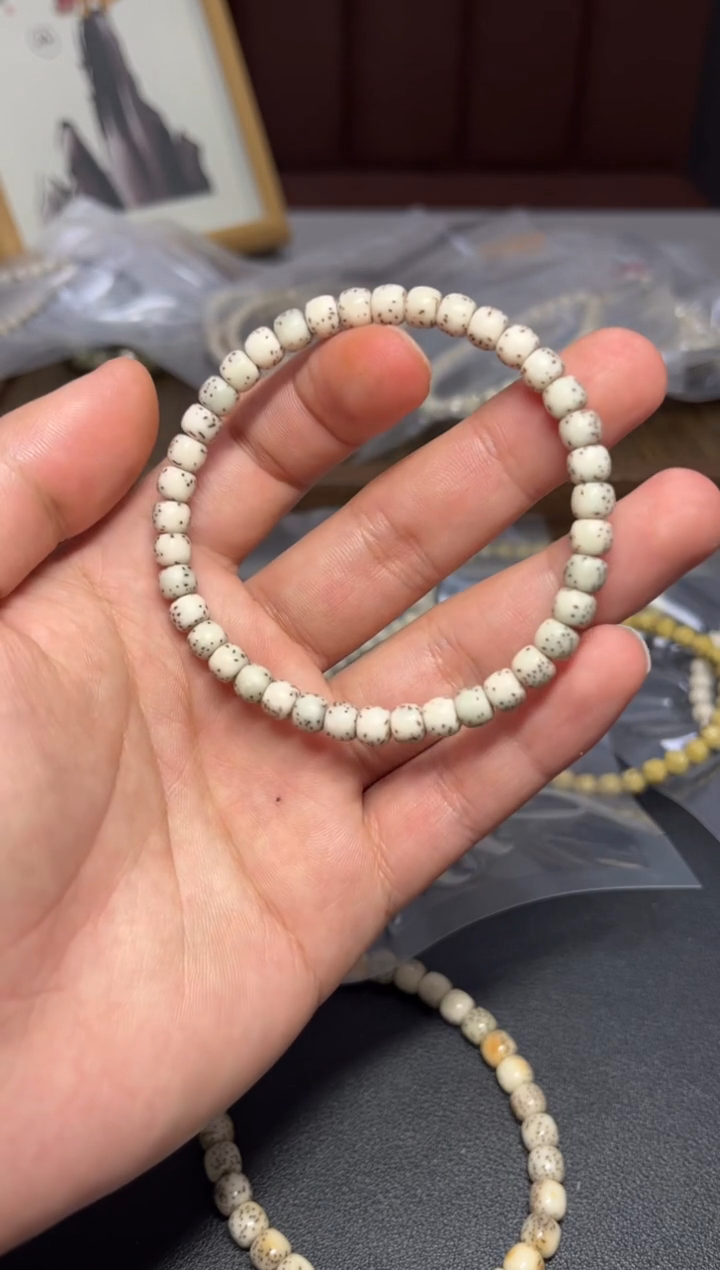 吊坠星月菩提65灵玉料骨瓷灰河豚手串体验款