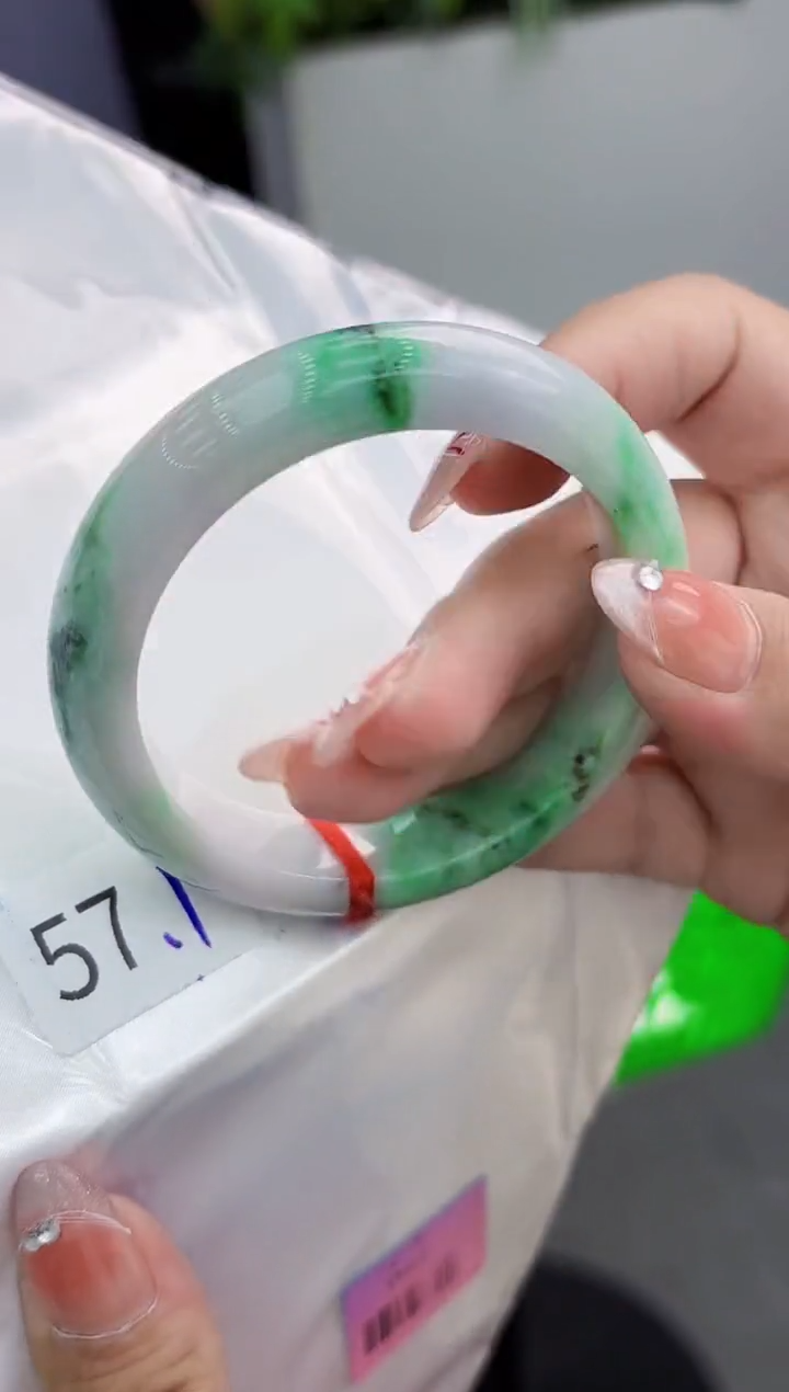 【闪购商品】翡翠手镯未镶嵌翡翠手镯