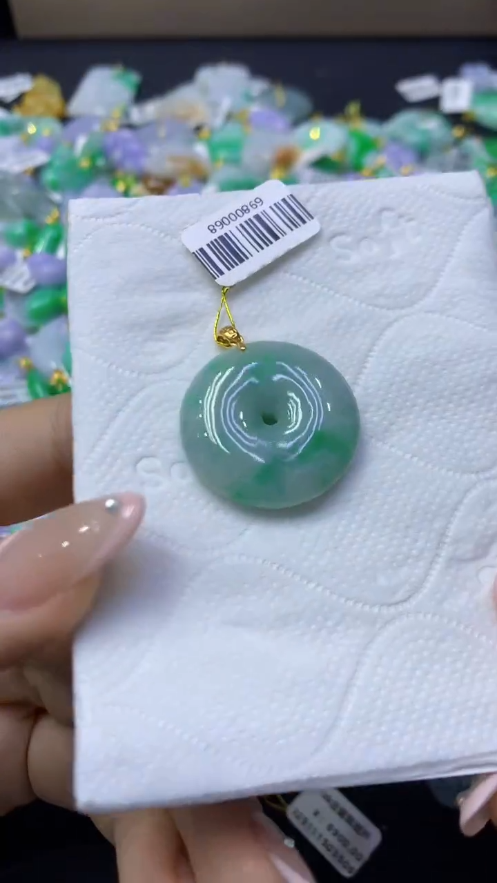 颈饰未镶嵌翡翠天然缅甸翡翠A货