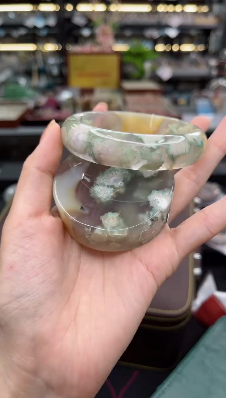 【闪购商品】石英质玉手镯未镶嵌62圈口（赠品镯心）R601