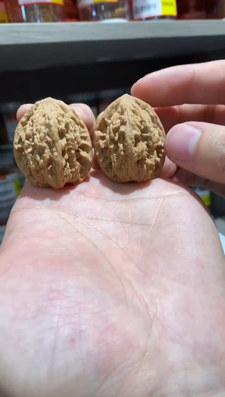 把件文玩核桃全品麦穗虎头33尺