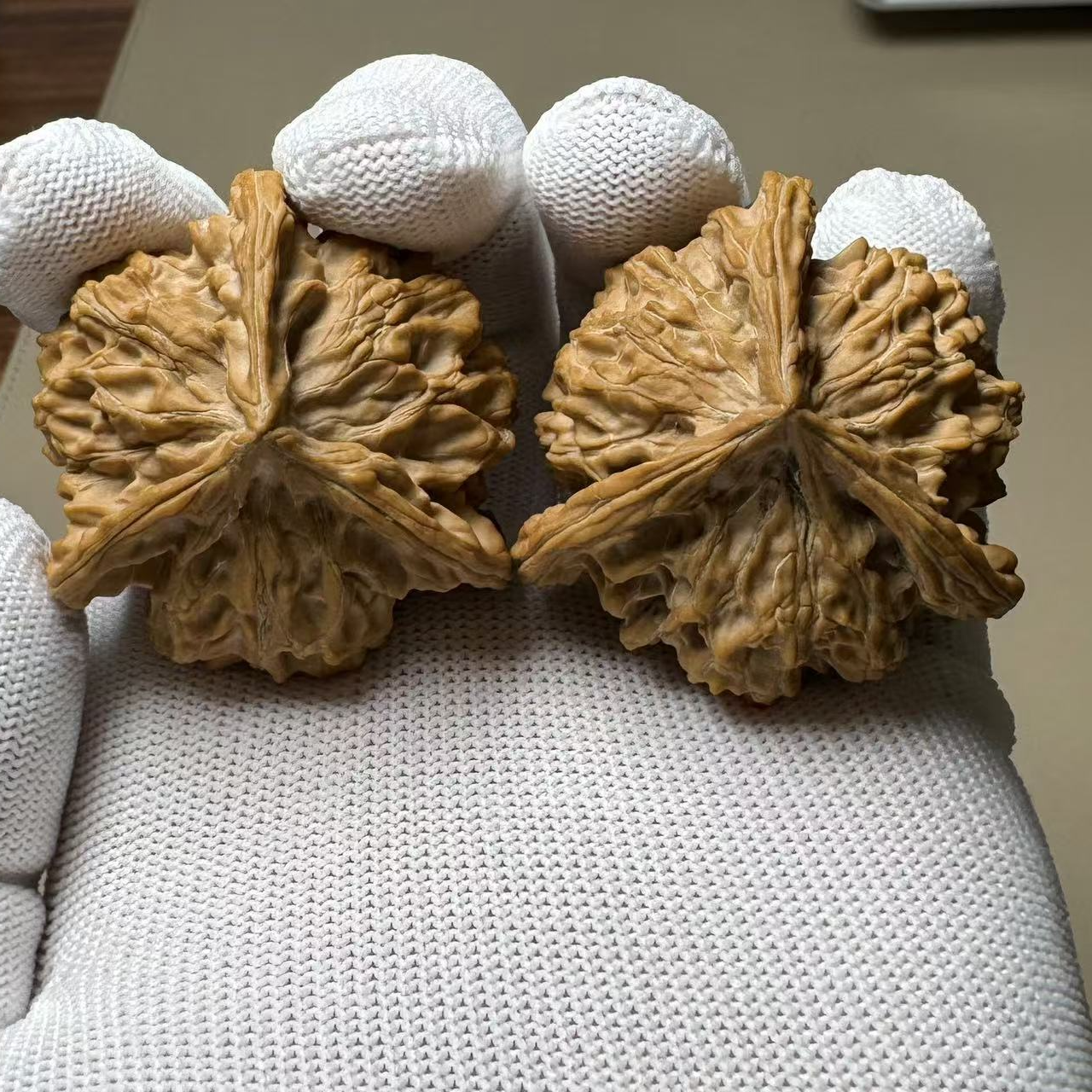 文玩核桃把件盘山三棱