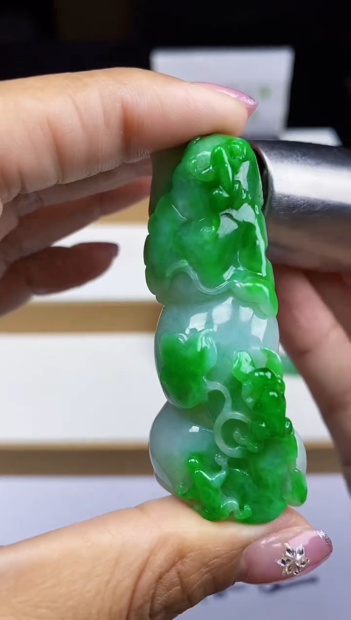 【闪购商品】翡翠颈饰未镶嵌翡翠A货