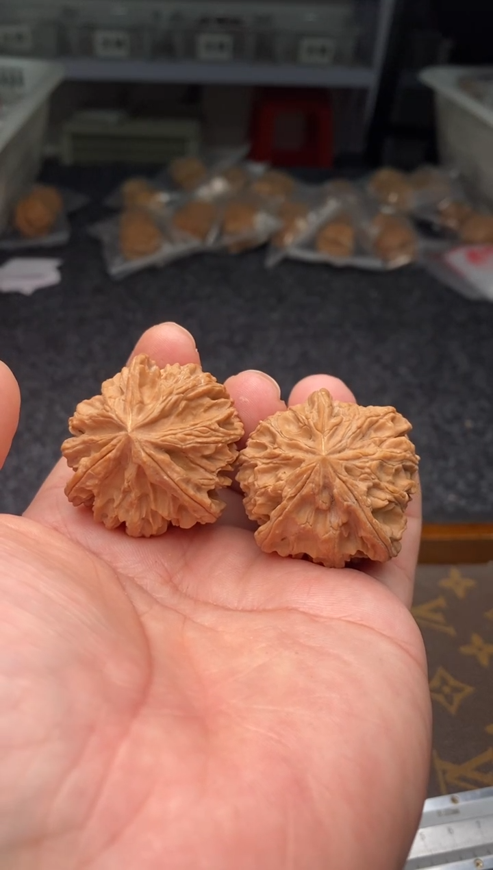 把件文玩核桃b70号40尺三棱