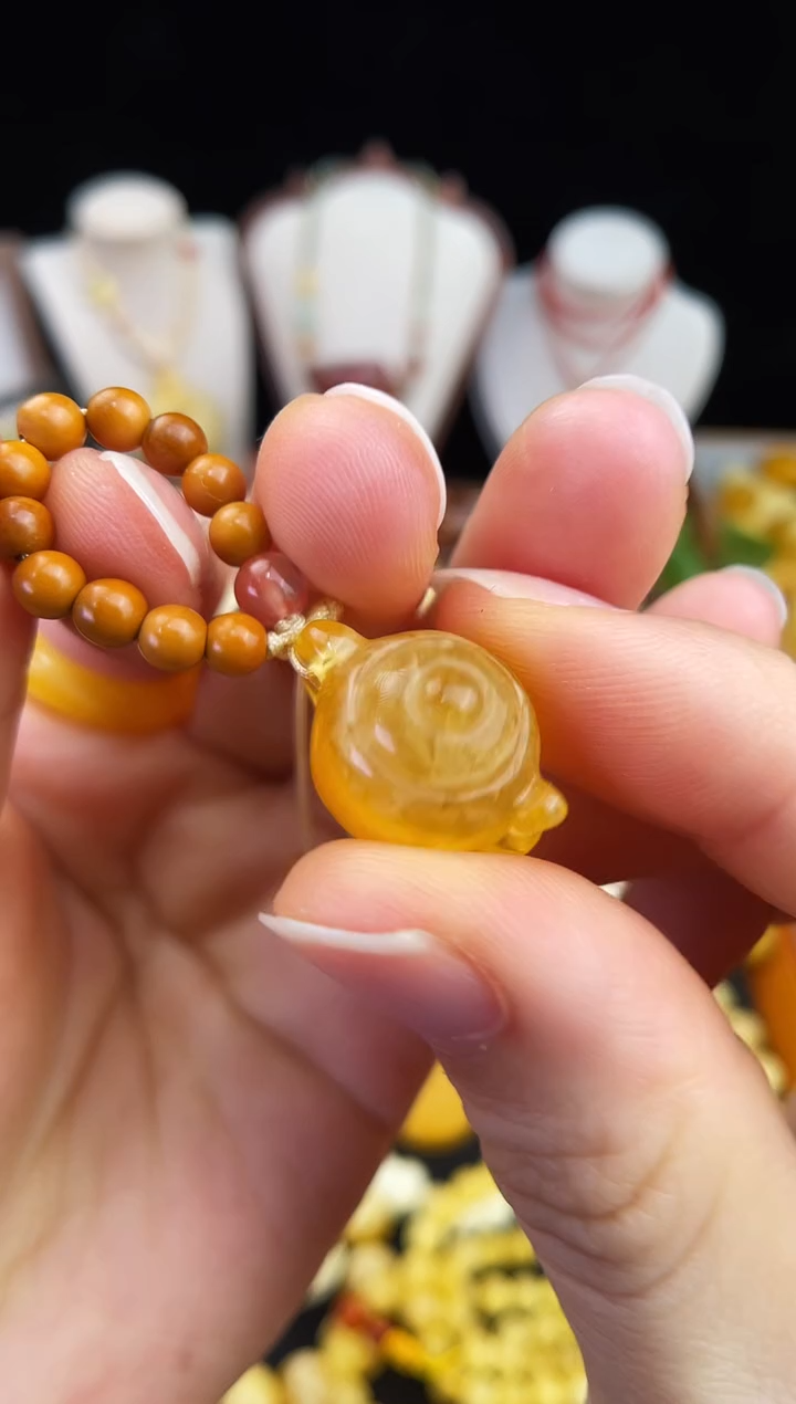 琥珀未镶嵌珠宝奇石柒月