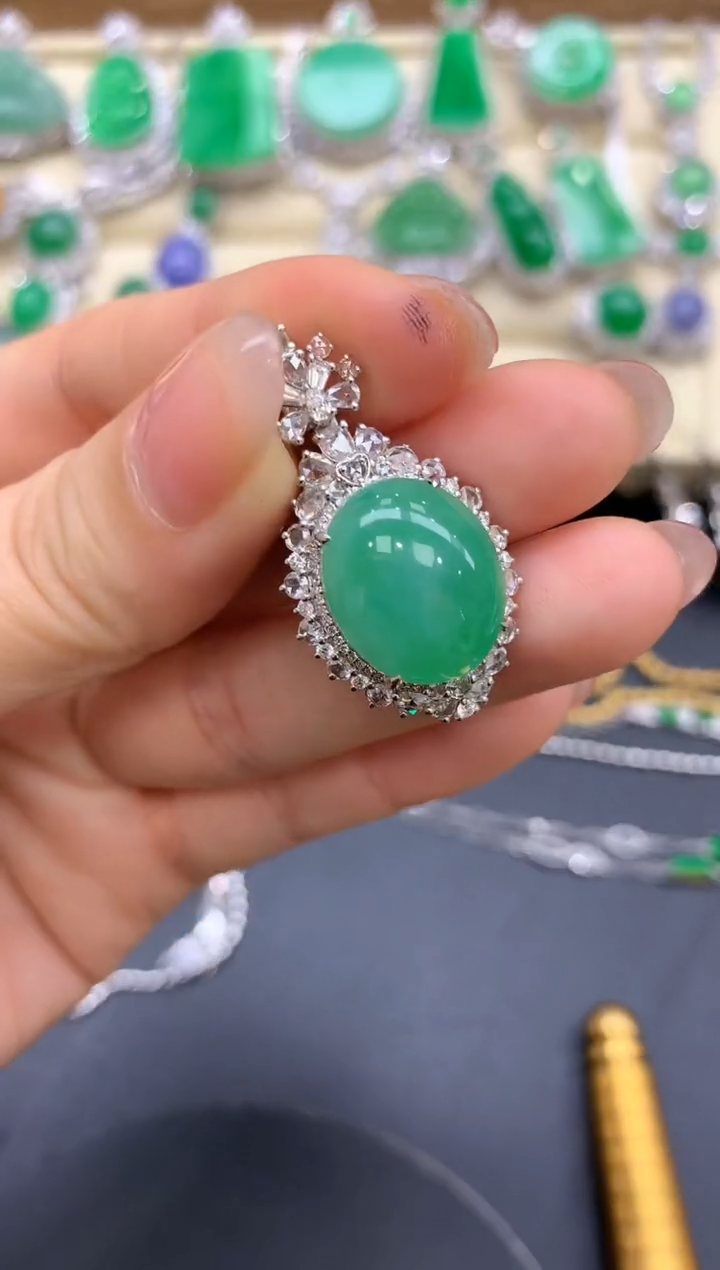 【闪购商品】翡翠颈饰18K金镶嵌501-中国好珍宝