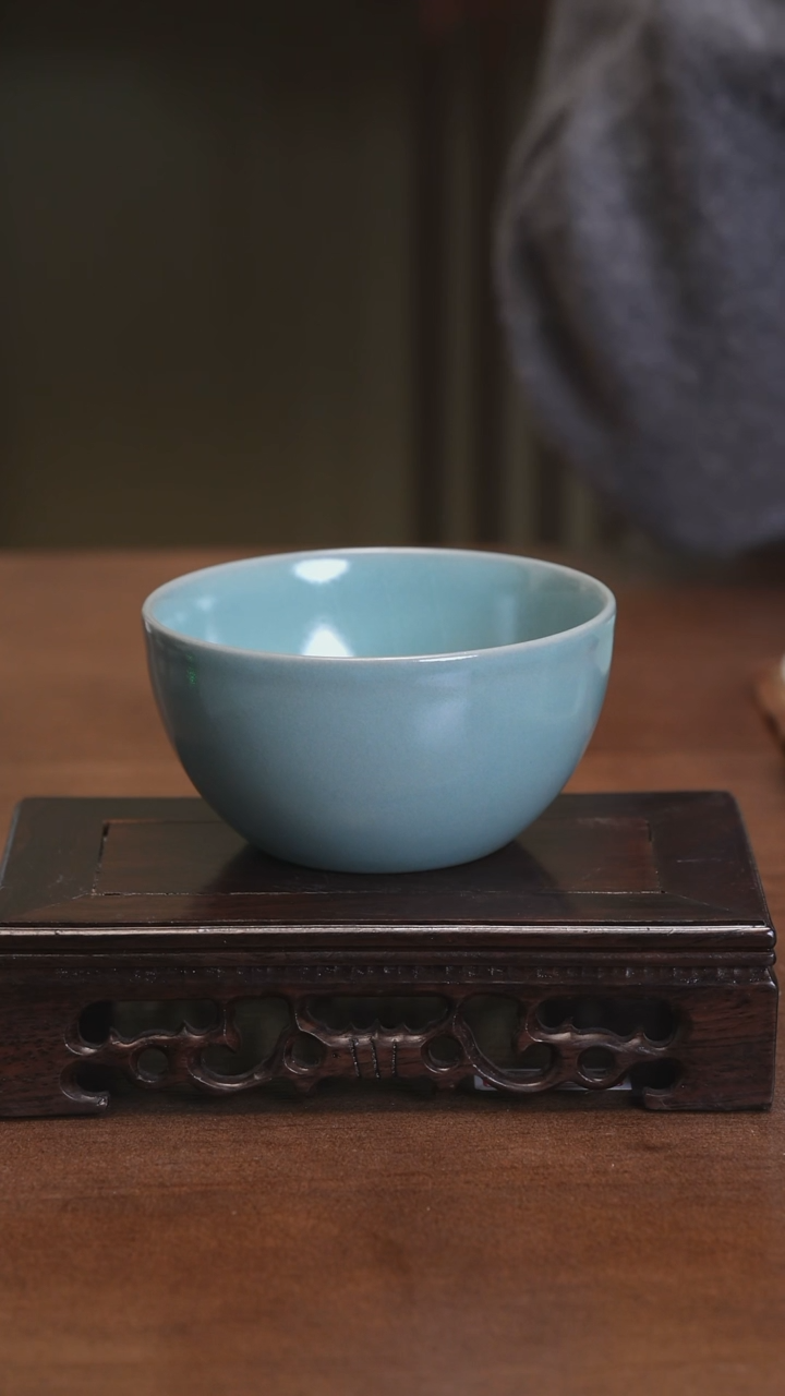 【闪购商品】Y宝丰宋官窑原产地汝瓷握足杯（微瑕）