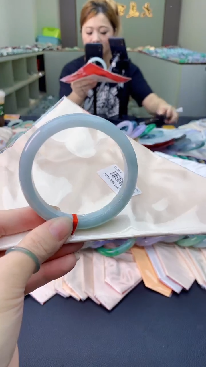 翡翠手镯未镶嵌0935670470