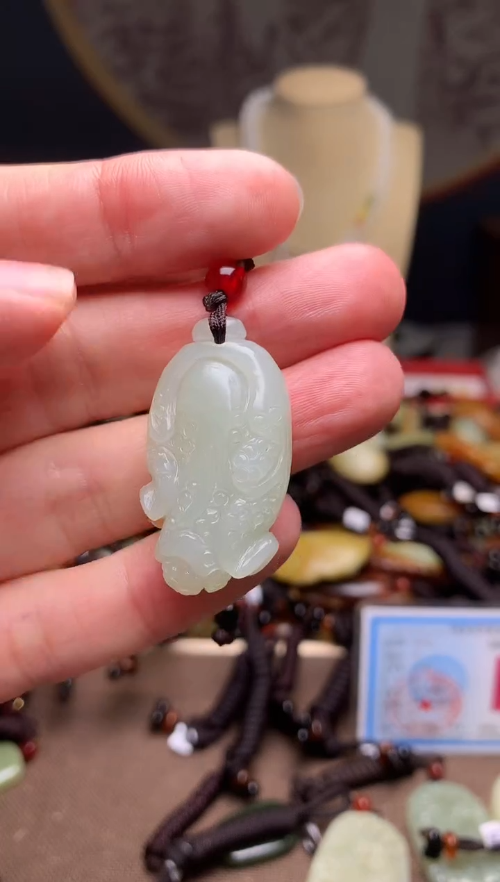 颈饰未镶嵌和田玉新疆料青海料清水和田玉吊坠