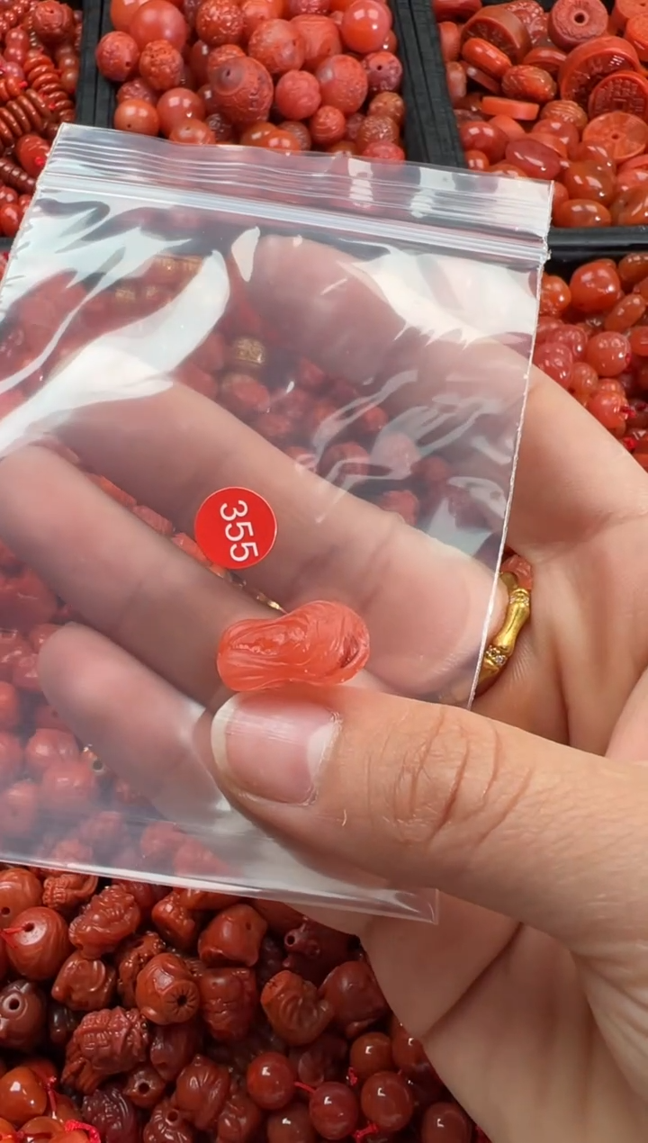 【闪购商品】南红玛瑙颈饰未镶嵌1