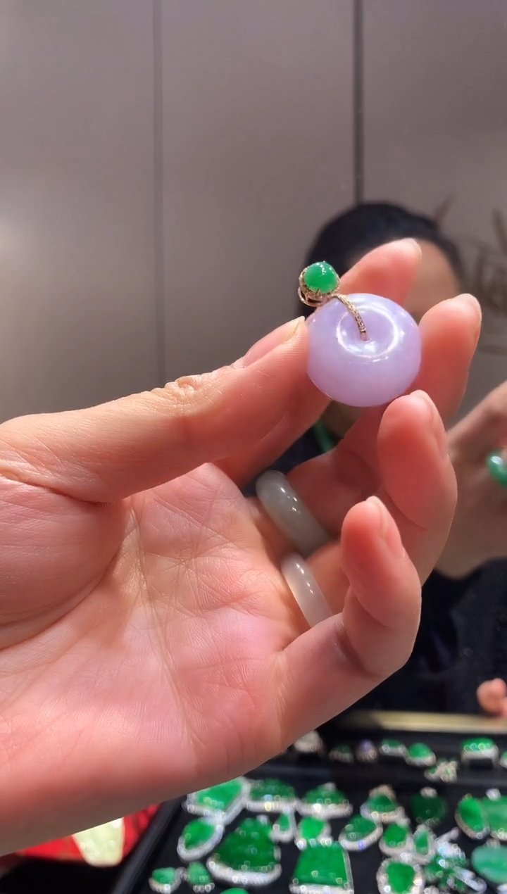 【闪购商品】翡翠吊坠(不含链)18K金镶嵌吊坠 