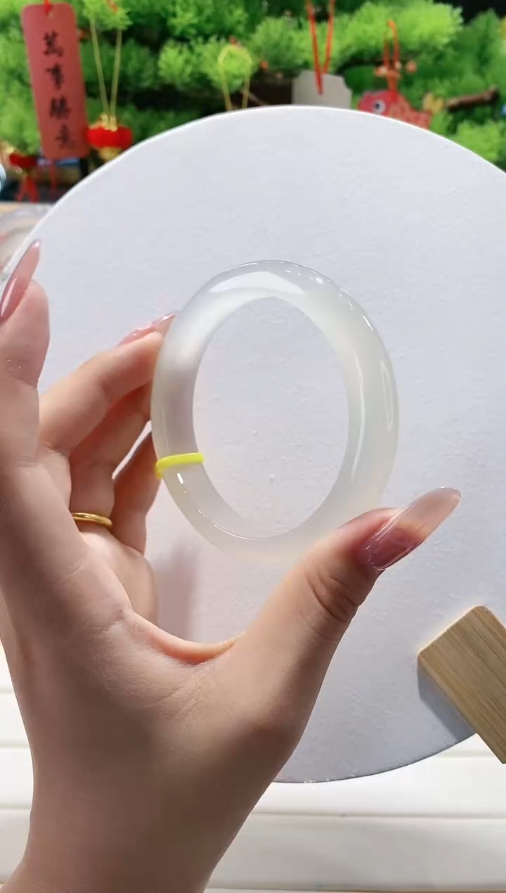 【闪购商品】玛瑙/玉髓手镯未镶嵌147-60.4