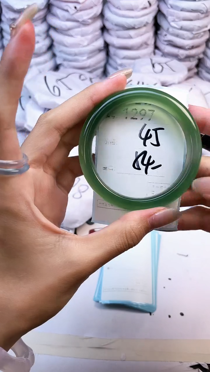 玛瑙/玉髓手镯未镶嵌1297