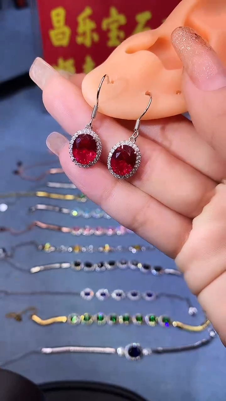 【闪购商品】红宝石耳饰银S925镶嵌1111