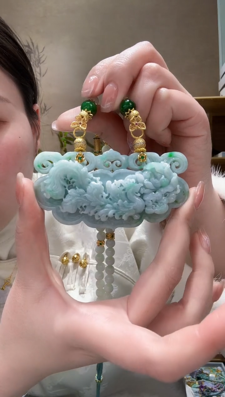 【闪购商品】翡翠颈饰未镶嵌吊坠