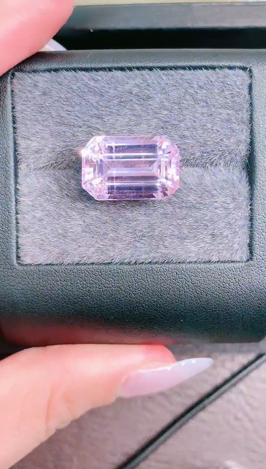 未镶嵌锂辉石裸石19.58ct