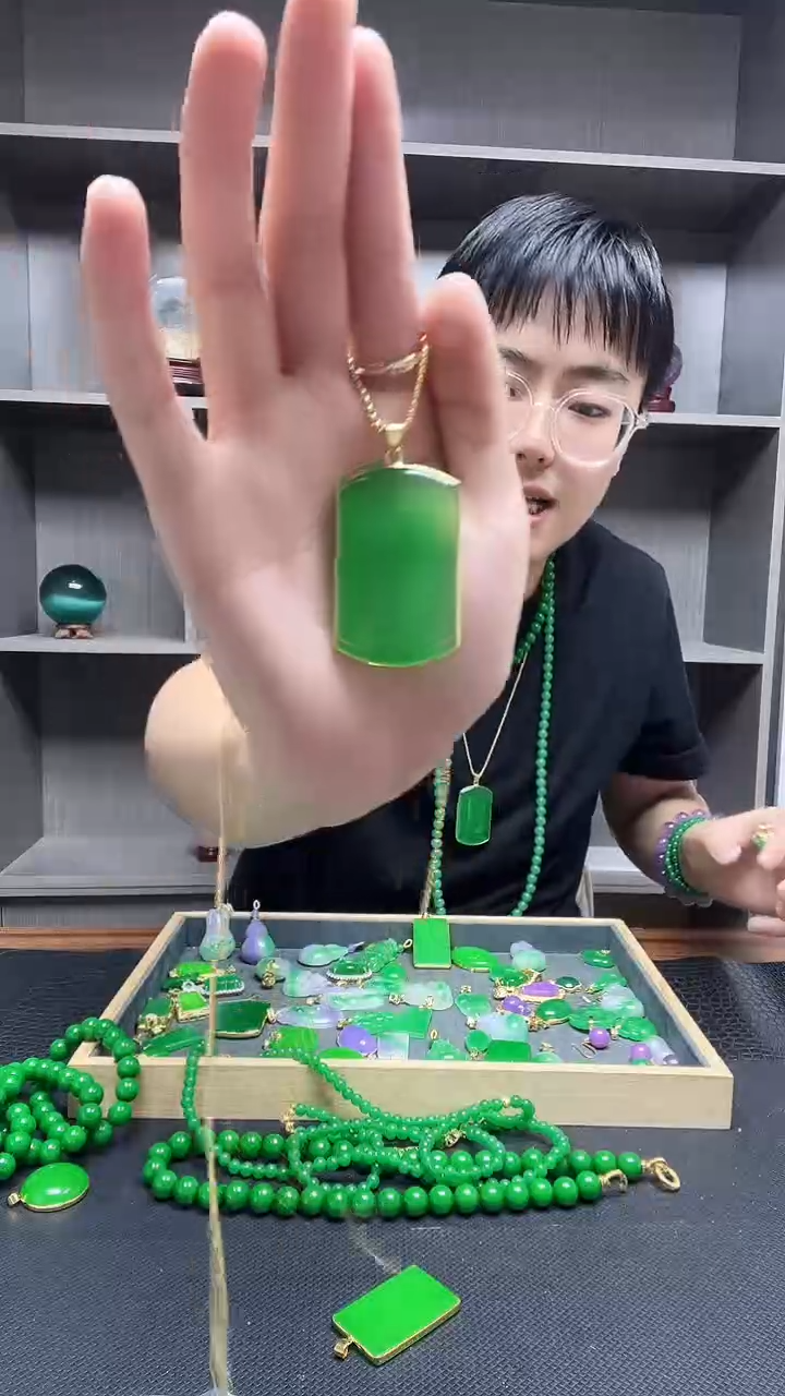 翡翠14K金镶嵌吊坠(赠链)吊坠