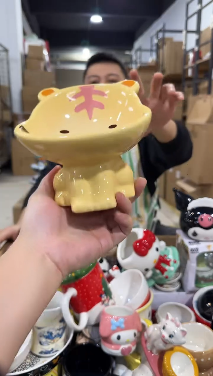 瓷片老虎猫碗    