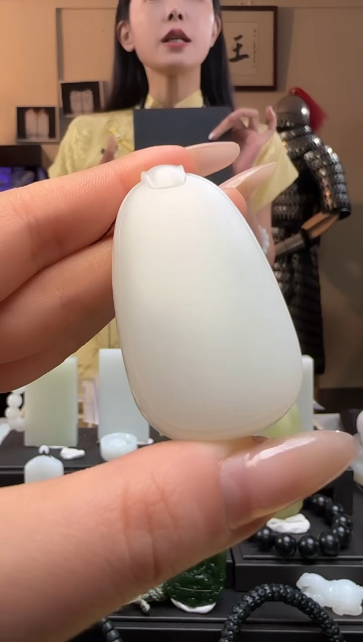 【闪购商品】和田玉无事牌未镶嵌吊坠