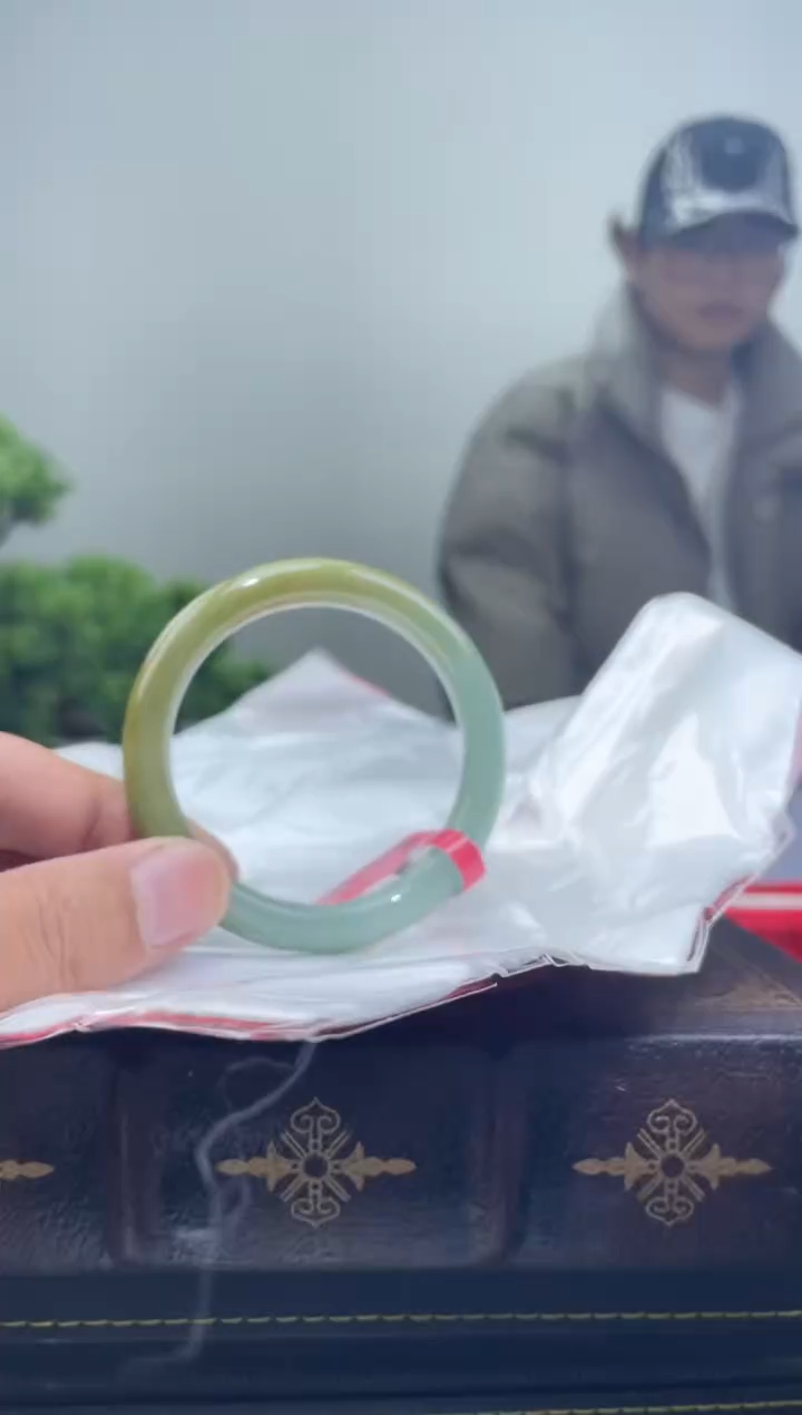 【闪购商品】翡翠手镯未镶嵌手镯2