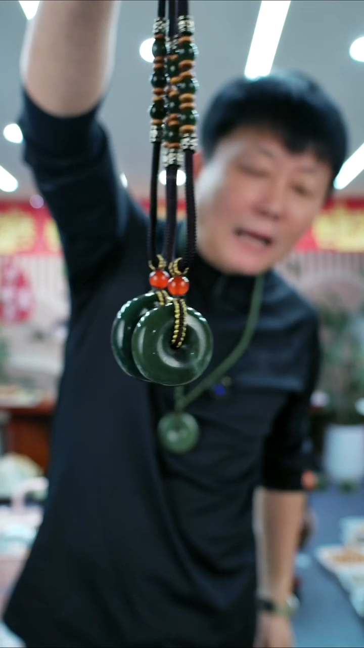 颈饰未镶嵌透闪石质玉多样式发货随机发一