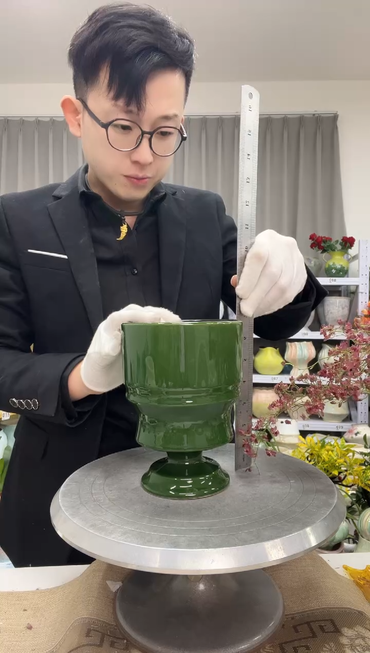 【1.1】花盆链接 高：17  口：12