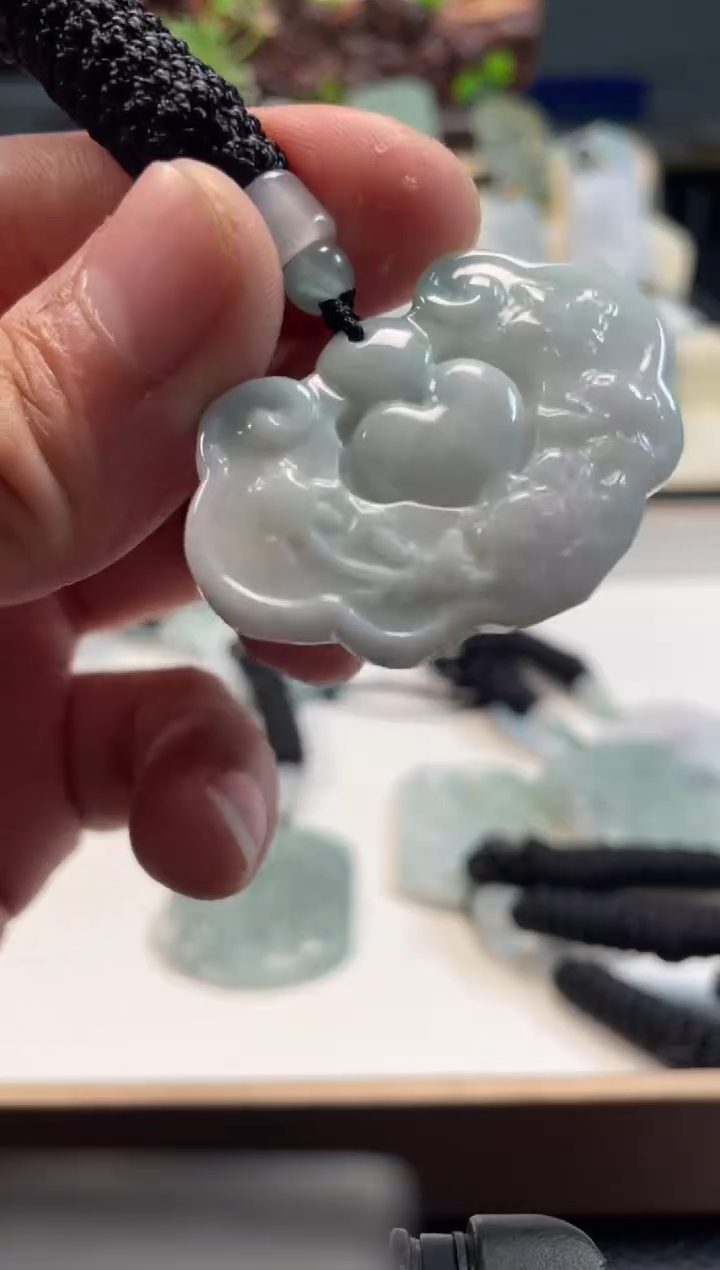 颈饰未镶嵌翡翠12/05/122