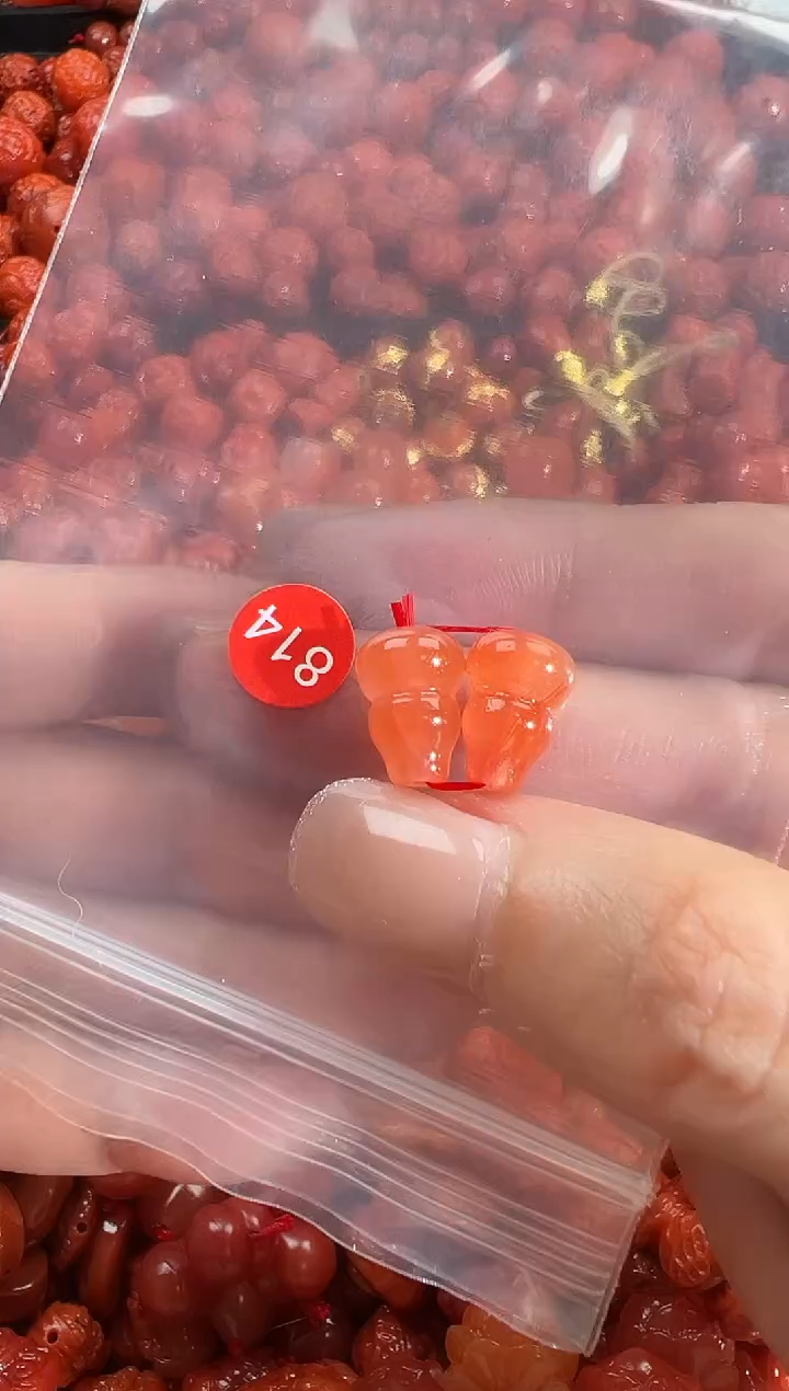 颈饰未镶嵌南红玛瑙1