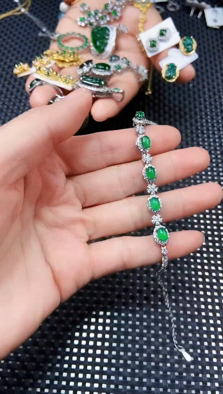 【闪购商品】翡翠手链未镶嵌11111111111