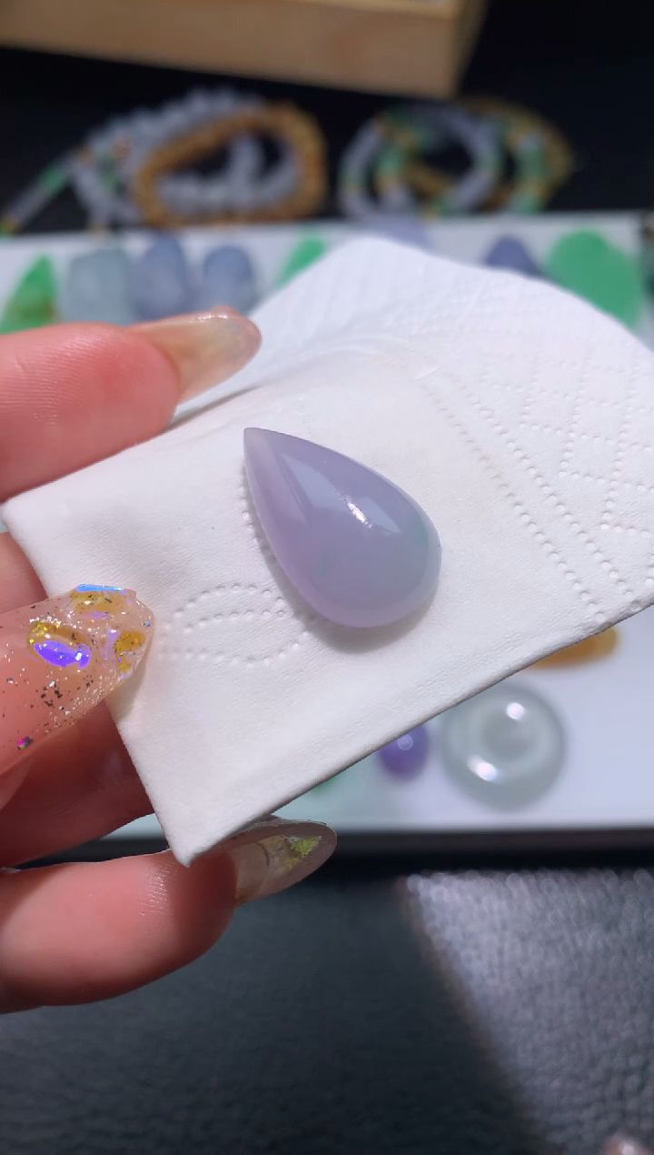 【闪购商品】定制翡翠未镶嵌水滴