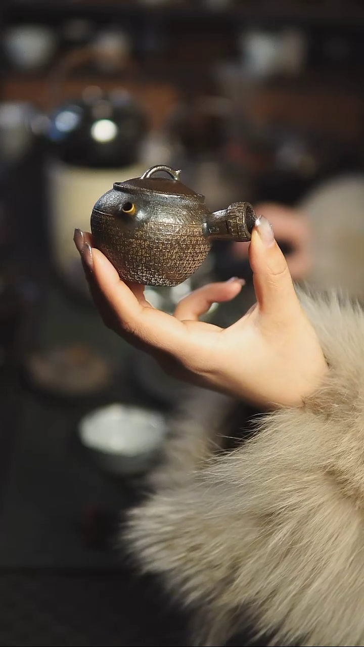 【闪购商品】潘正手作 侧把紫砂壶