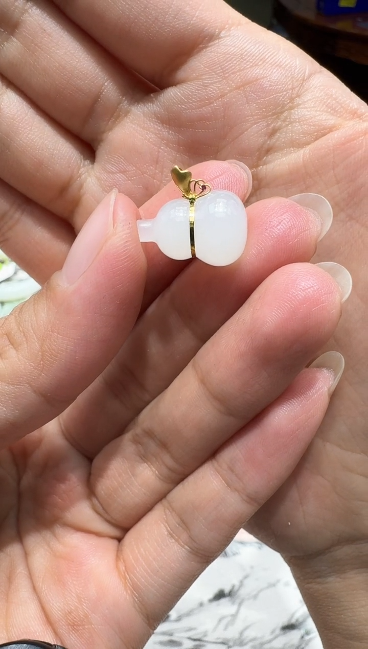 颈饰18K金镶嵌和田玉【瑞睿珠宝】和田玉葫芦