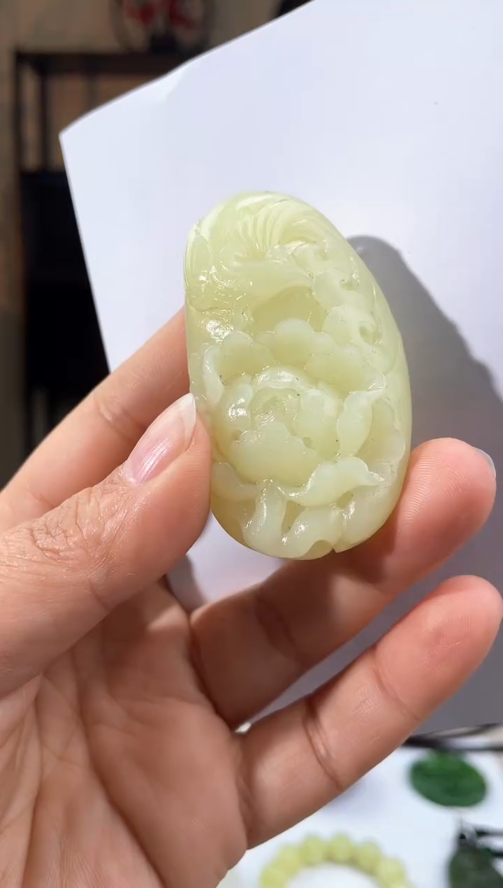 【闪购商品】定制和田玉多样性发货拍一发一09184