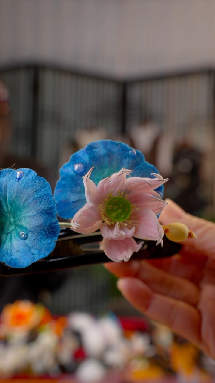 刺绣非遗绒花手工饰品