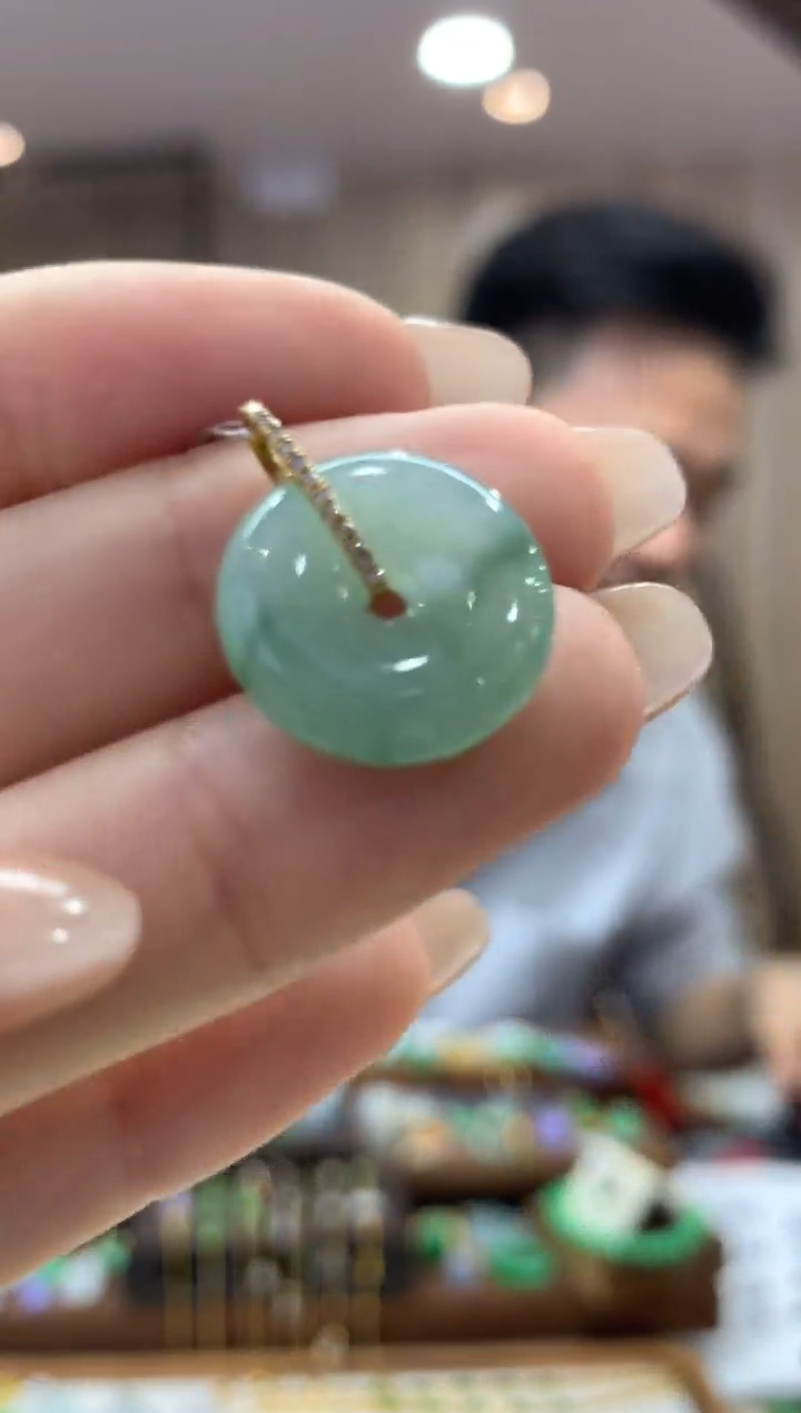 翡翠18K金镶嵌吊坠(不含链)平安扣