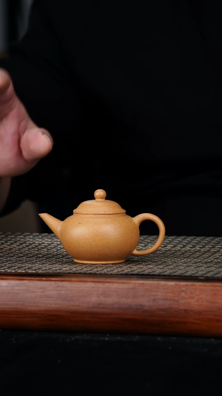 茶壶紫砂原矿段泥水平壶80cc