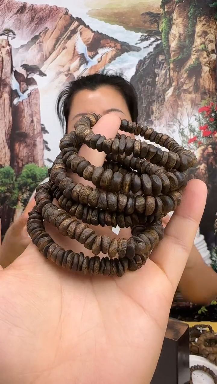 沉香沉香碎屑+沉水白奇虫漏不规则珠卡9宠粉多样性发一条