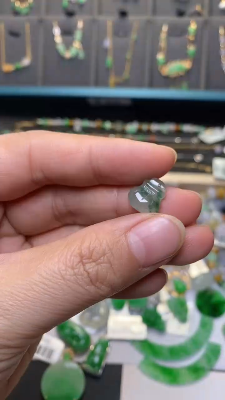 颈饰未镶嵌翡翠40212